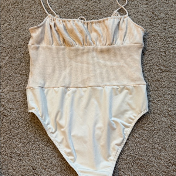 Princess Polly Cream Bodysuit - Picture 5 of 5